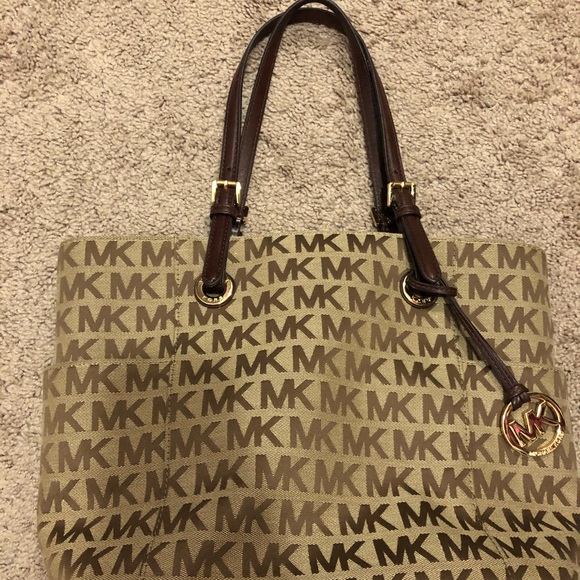 Michael Kors Purse - Picture 2 of 8